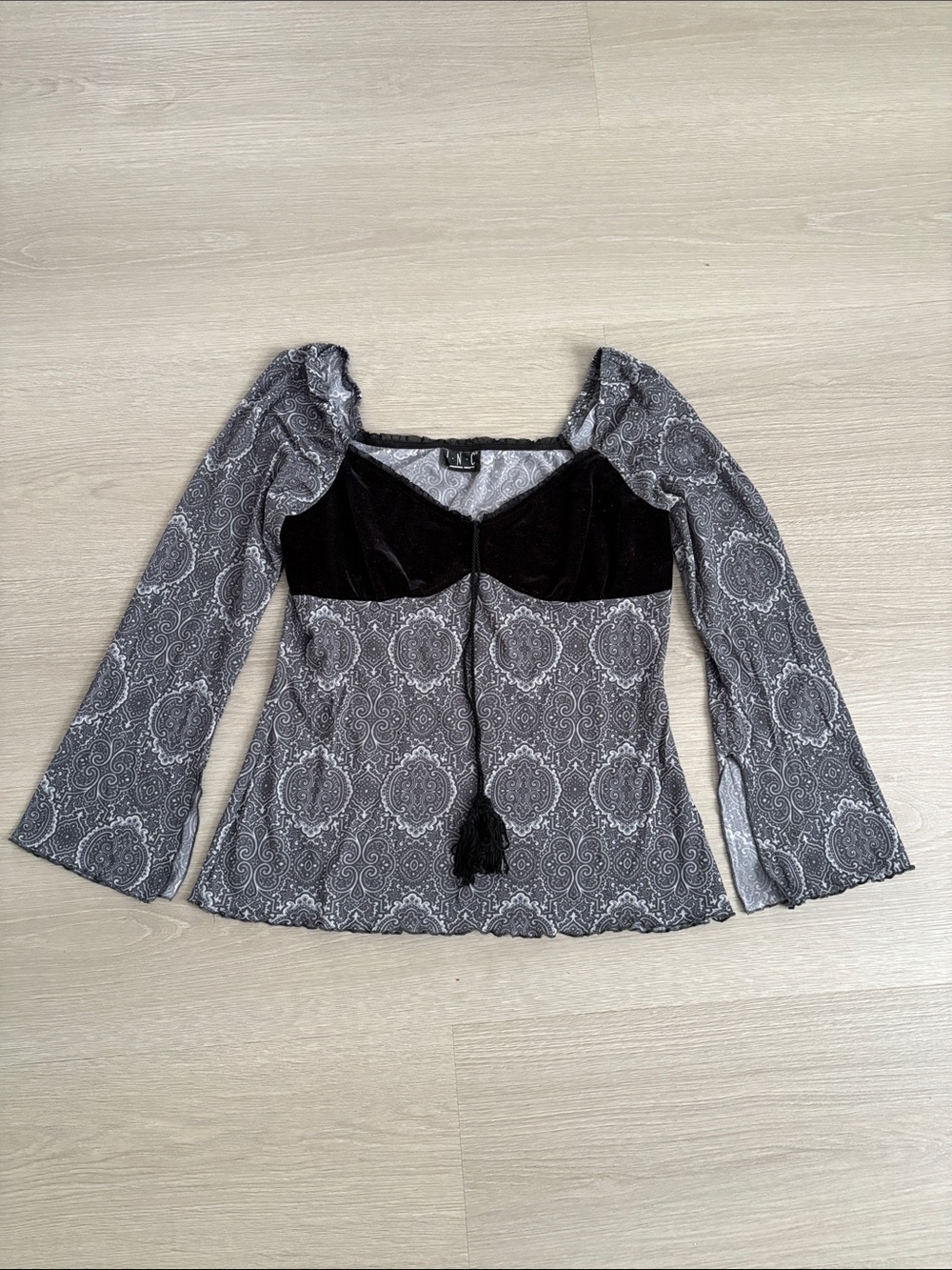 Y2K gothic Velvet-Trim Gray Patterned Long-Sleeve Women’s Top